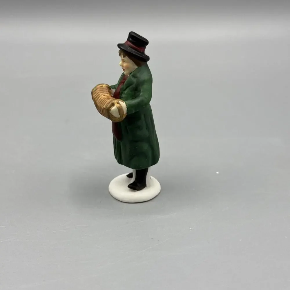 Department 56 Heritage collection Chelsea Market Curiosities Monger and Cart